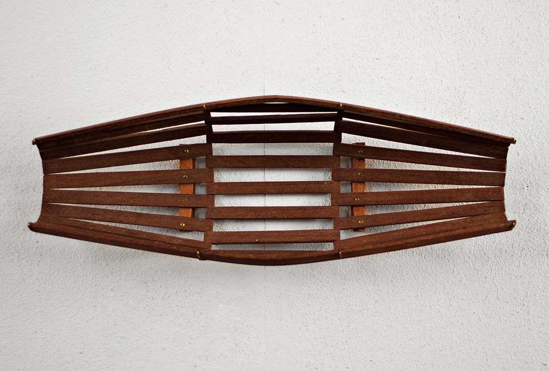 Foto Archaic Canoo Shape Bowl, Made From Wooden Sticks