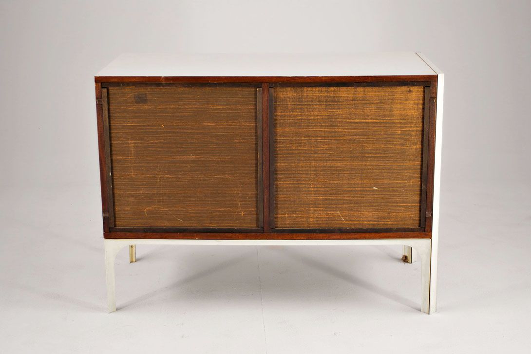 Foto Raymond Loewy Bicolor Plastic Sideboard 1960 w102