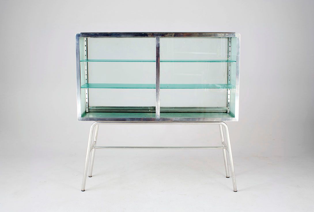 Foto Glass Cabinet Chrome Italy 1960