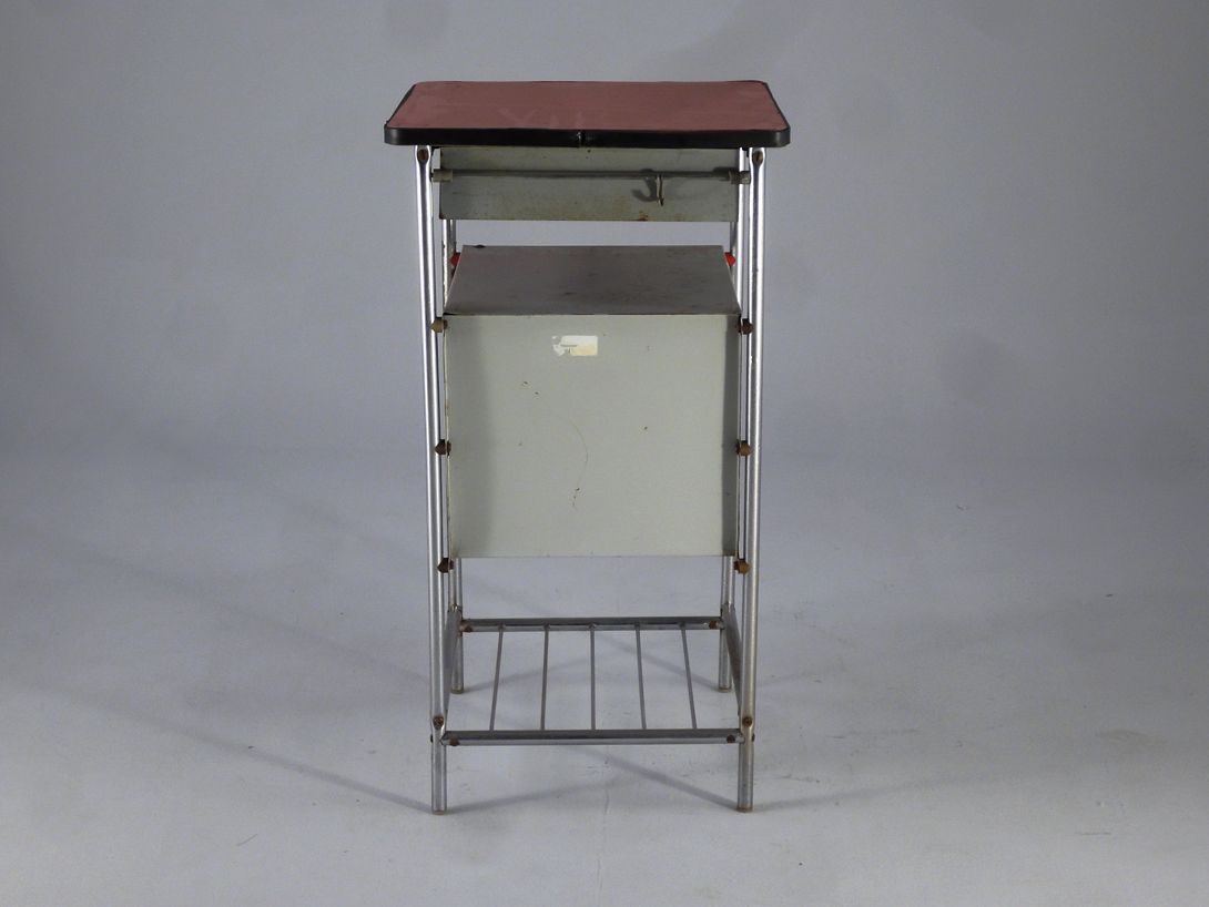 Foto Metal Hospital Bedside Table France 1955 h80x41x43