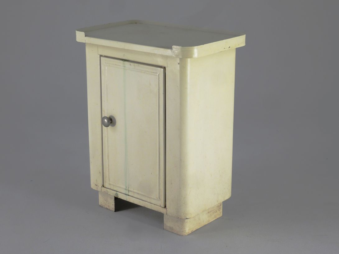 Foto Metal Cupboard Hospital Bedside Table Budapest 1925 h70x55x35