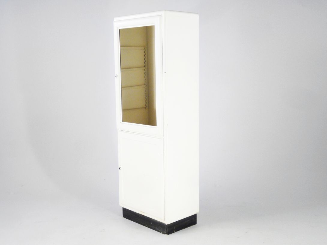 Foto Instrument Cabinet