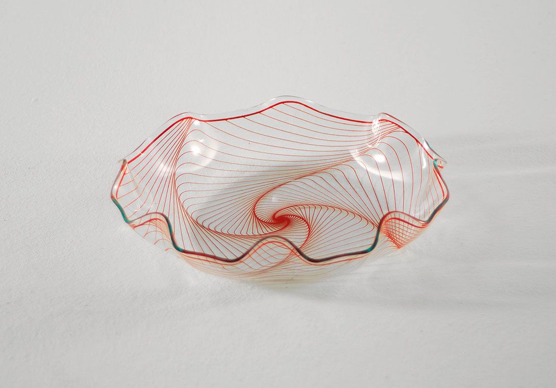 Foto Glass Bowl, Trasparent with Swirling Red Line Decor, Curly Edge, 1976
