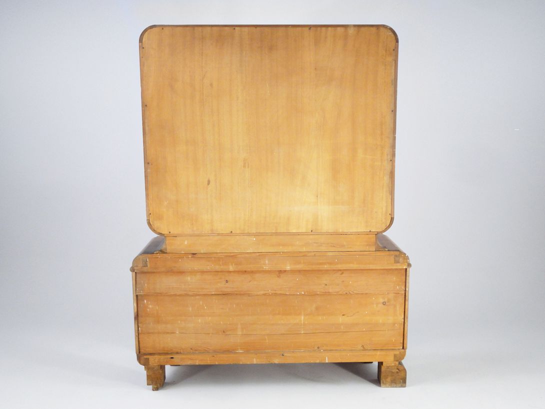 Foto Art Deco Small Showcase Cabinet 1930´s