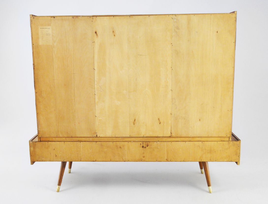 Foto Mid-Century Cabinet