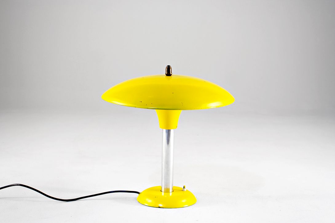 Foto Yellow Desk Lamp Bauhaus h40 RC5