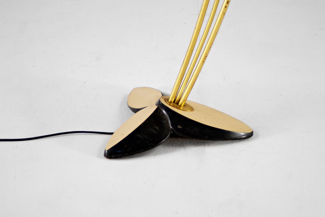 Foto Brass Floor Lamp with Flower Stand 1952 h155 E1