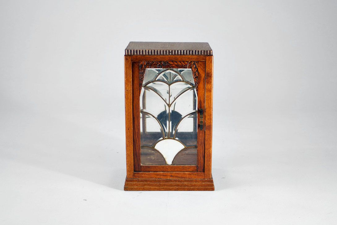Foto Wooden Cabinet