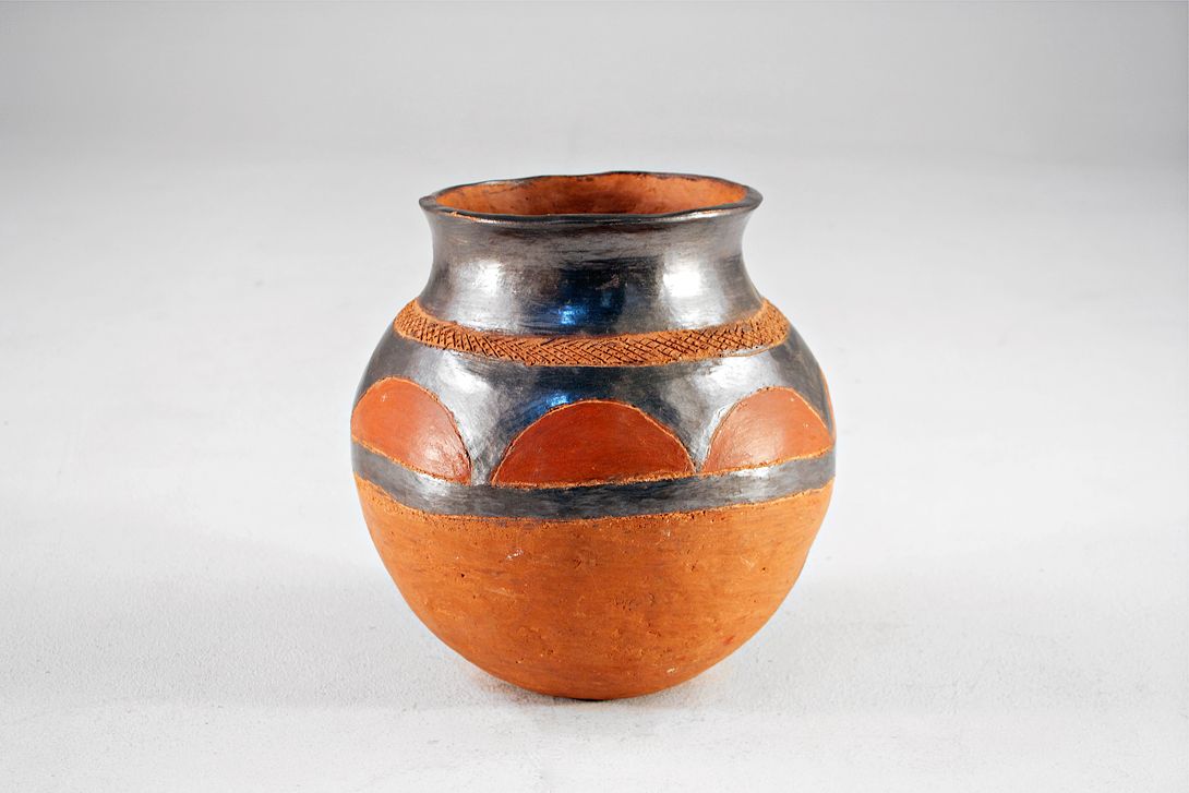 Foto Small Handmade Ceramic Table Vase, Rusty Red &#038; Silver Metallic Decor A5
