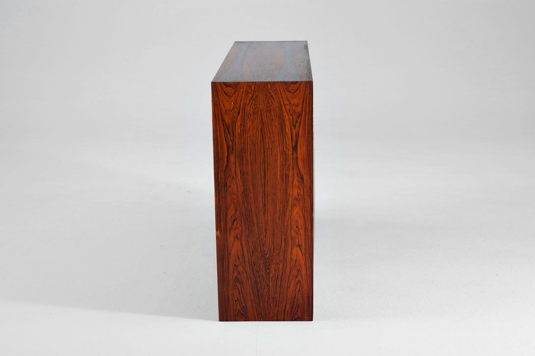 Foto Wooden Cabinet Wall Unit