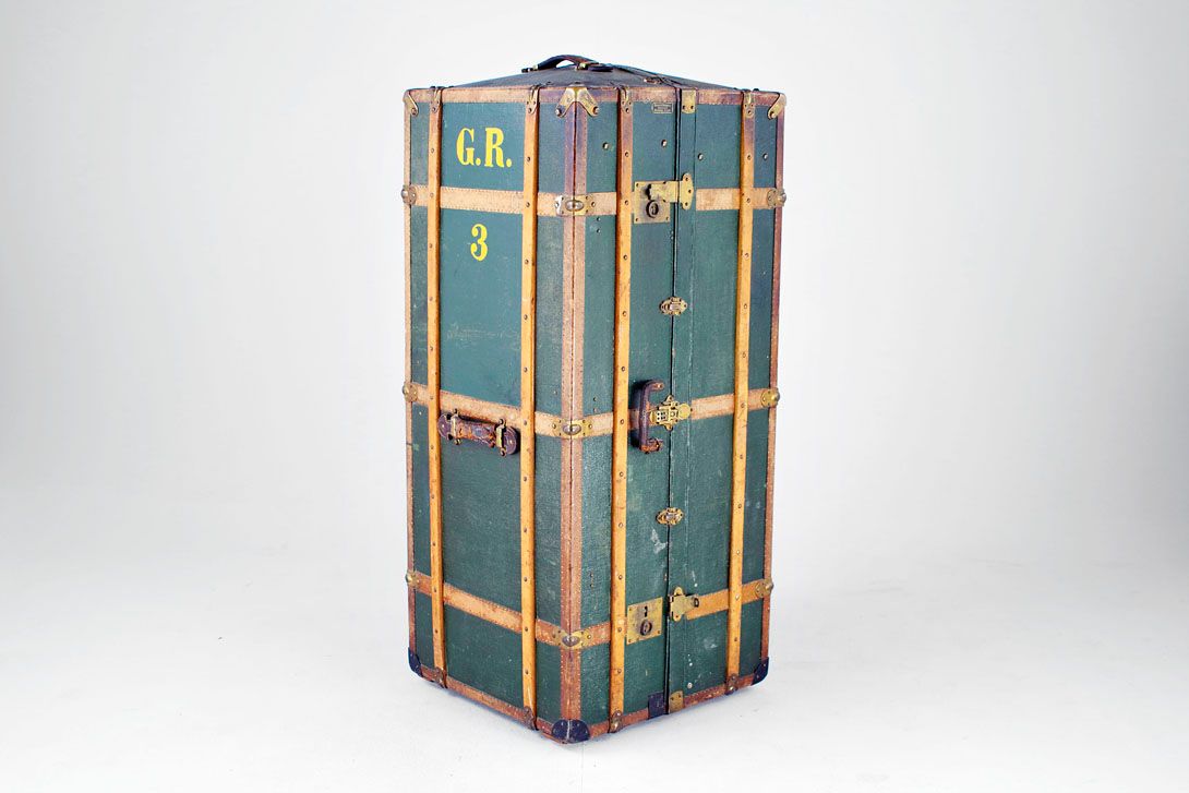 Foto Antique Steamer Trunk Green 1886 h135x58x56