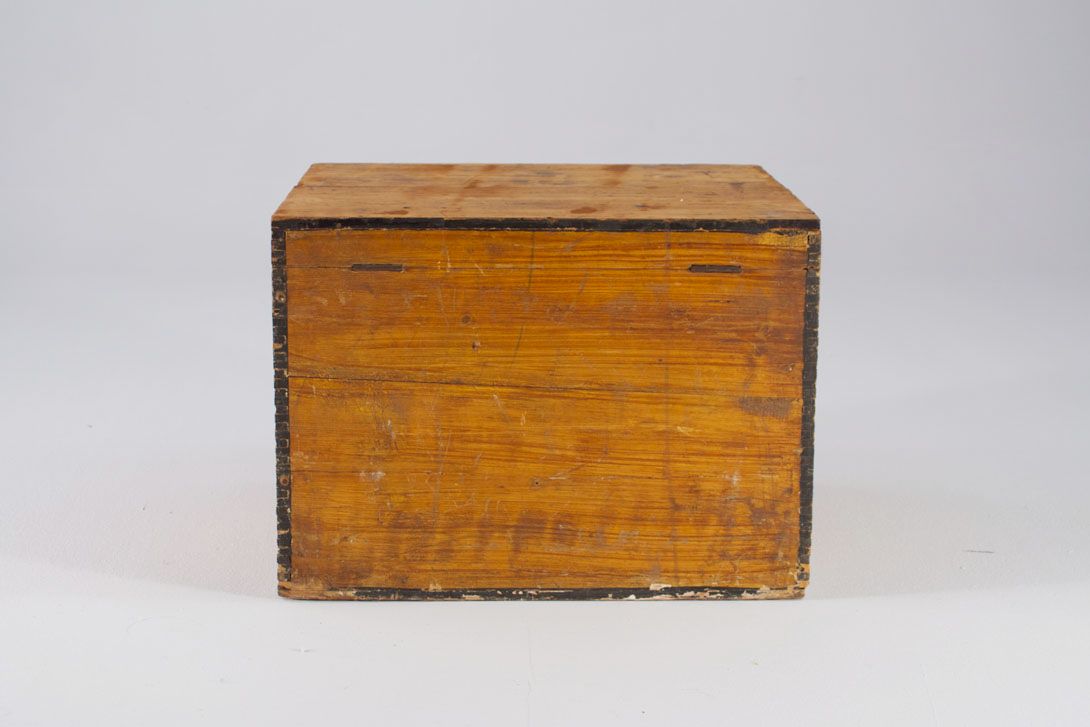 Foto Wooden Case Hoffmann&#8217;s Stärke h44x50x36
