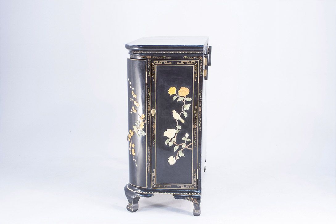 Foto Chinese Sideboard with Integrated Bar 1890