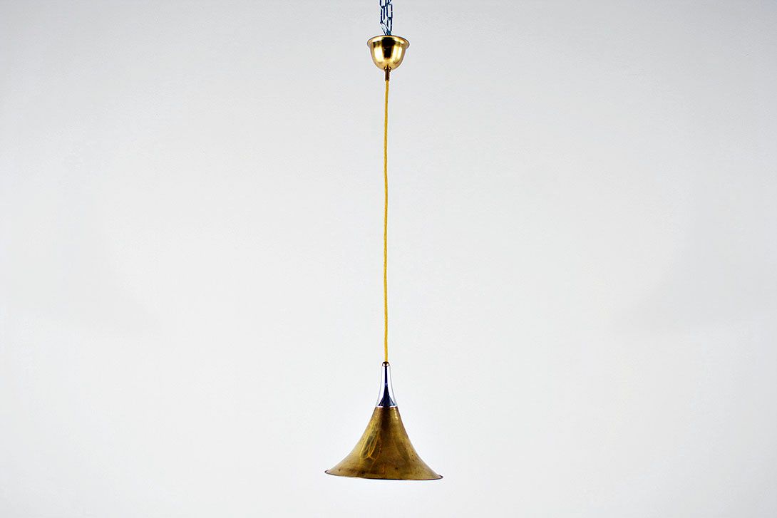 Foto Small Brass Trumpet Pendant Lamp France 1953 ø25