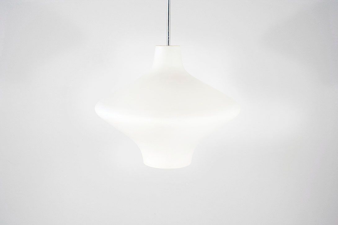 Foto White Pendant Light Alabaster Glass Prague 1955 ø50
