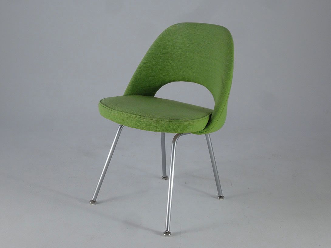 Foto Meadow Green Saarinen Executive Armless Chair
