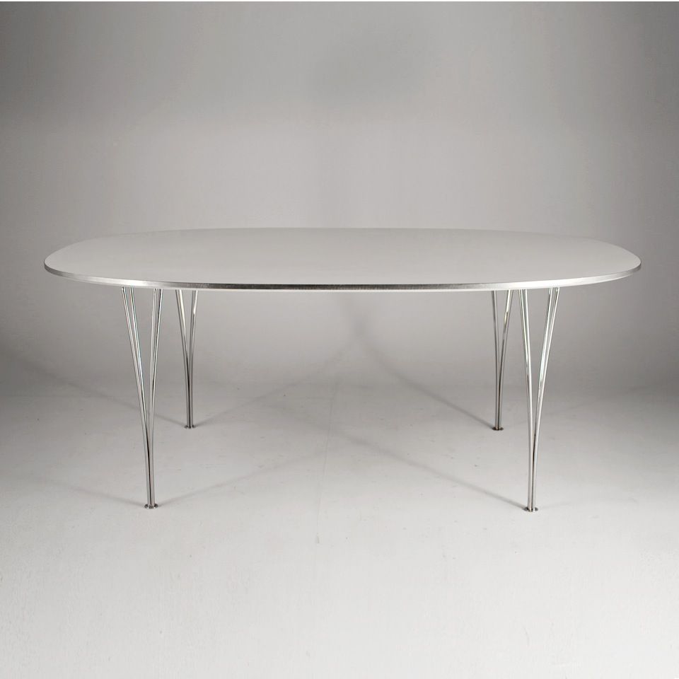 Foto Super Elliptic Piet Hein Dining Table for Fritz Hansen h70x180x120