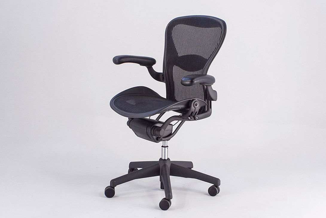 Foto Black Chadwick + Stumpf Aeron Desk Chair by Miller