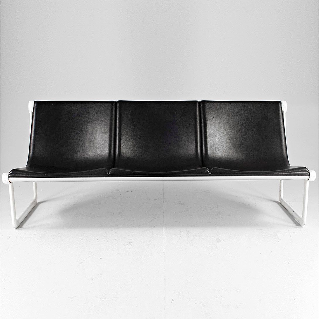 Foto Knoll Sling Sofa Hannah Morrison