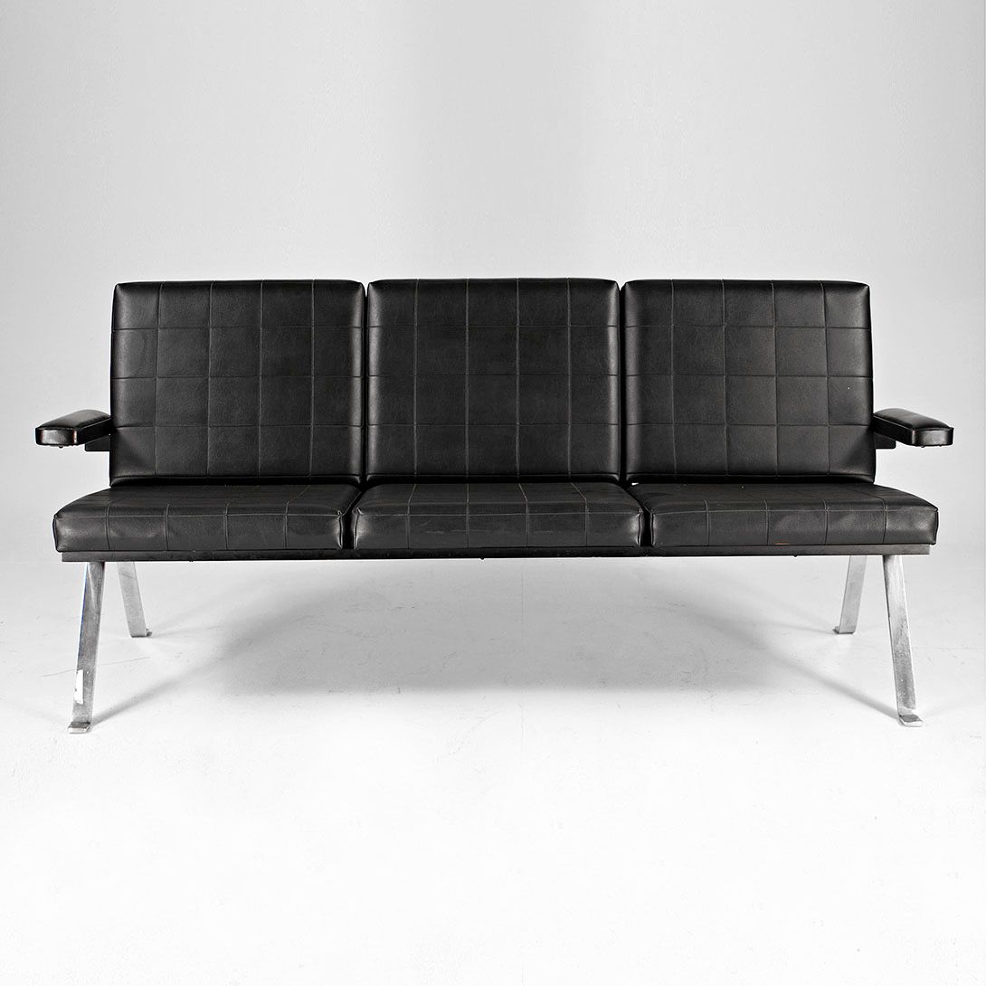 Foto Black Leather Sofa Euro Chair