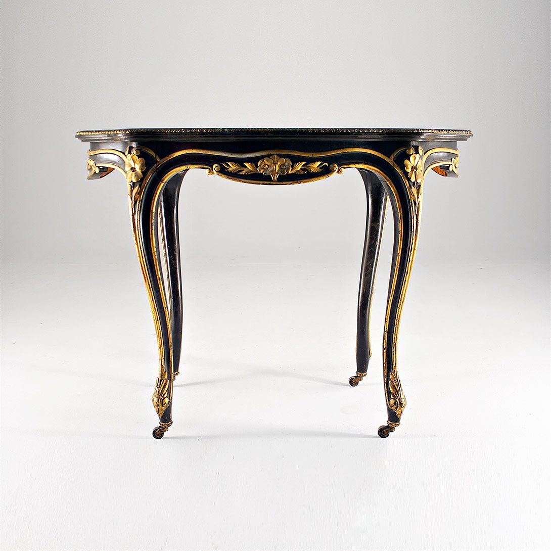 Foto Baroque Historism Side Table Shellacked 1900 h75x100x65
