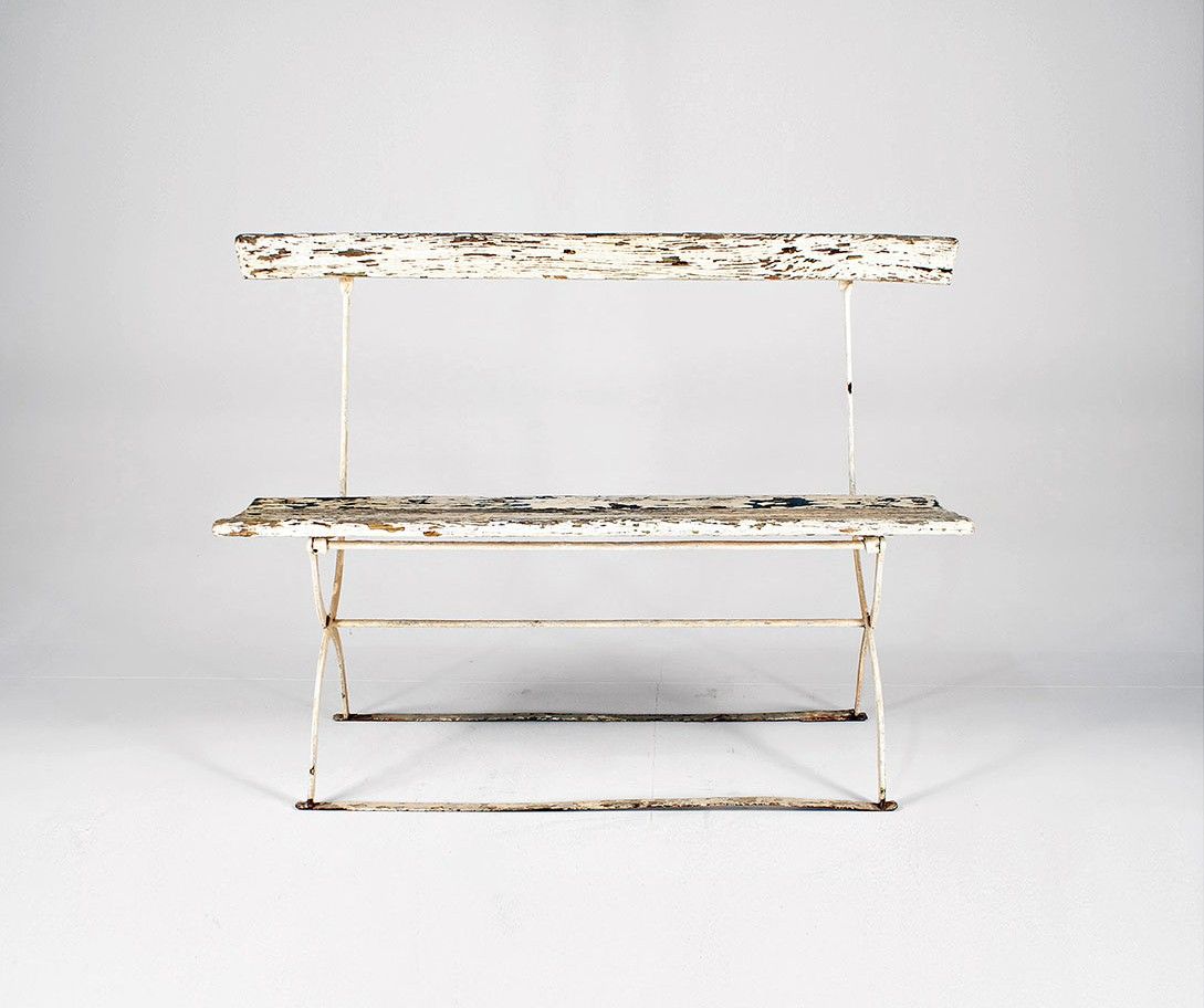 Foto Rustic Patio Bench Flaking Paint 1900