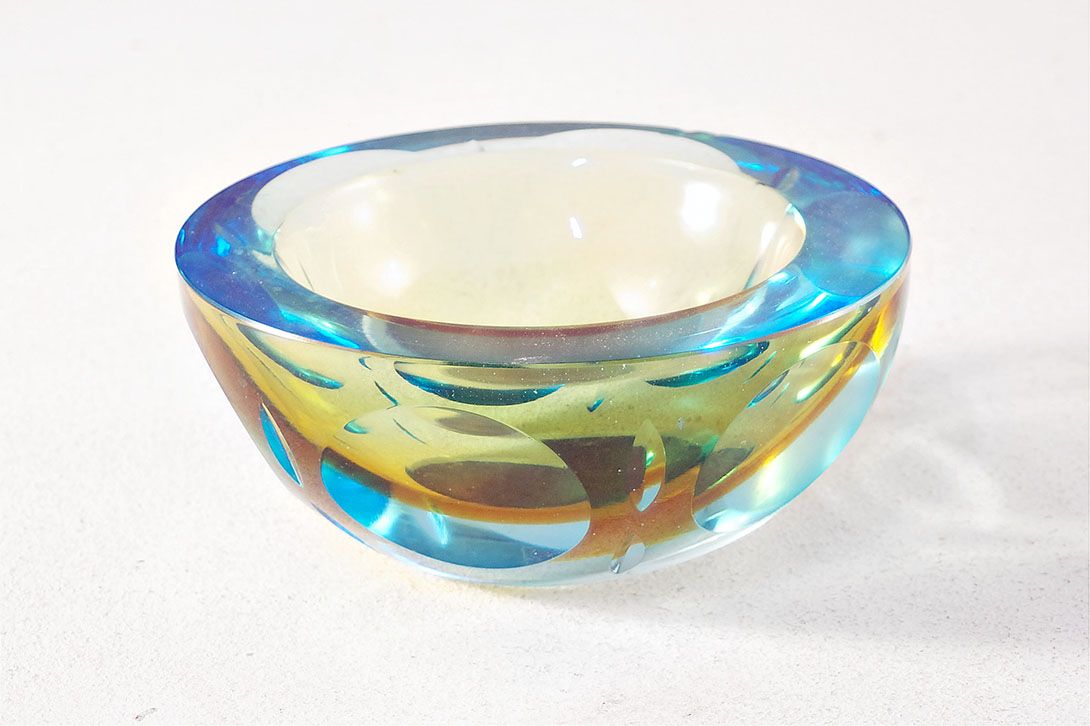 Foto Murano Glass Ashtray, Fascinating Cut, Light Blue/Turquoise