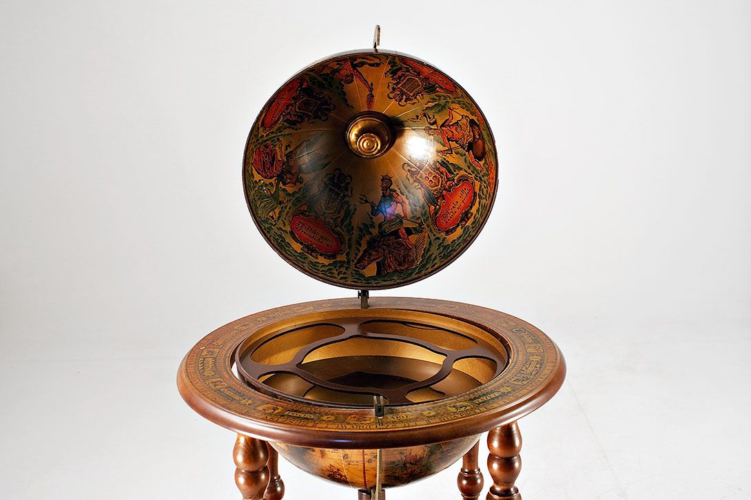 Foto Minibar Globe Historical Shape 1965 //
