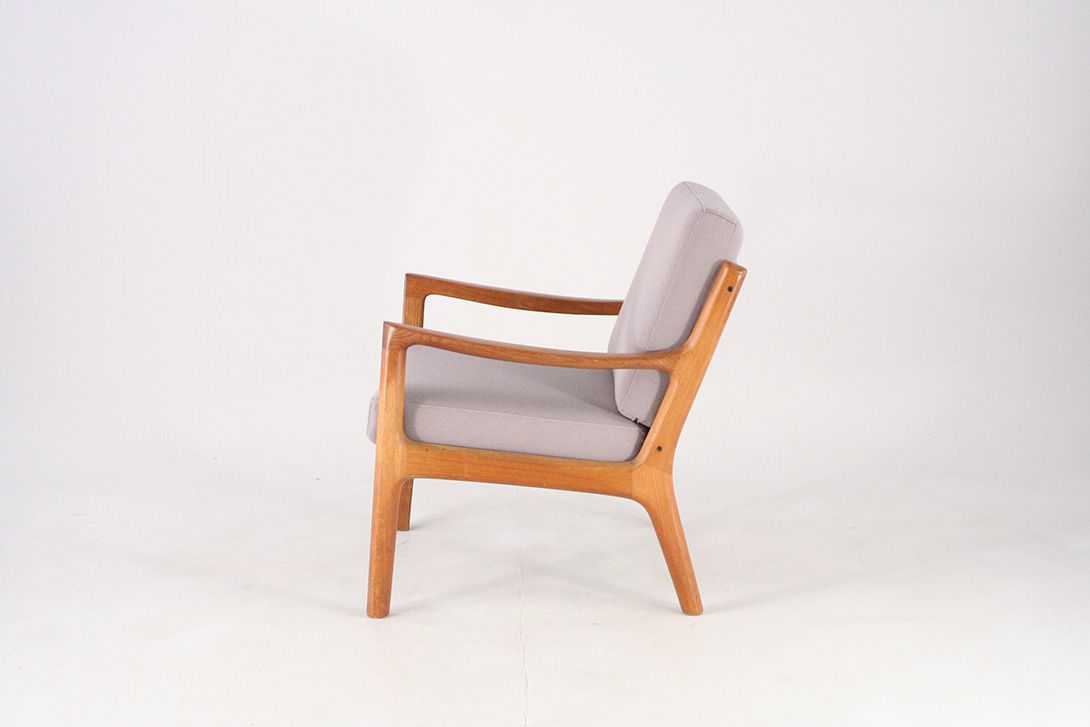 Foto Ole Wanscher Senator Armchair with Grey Upholstery 1963