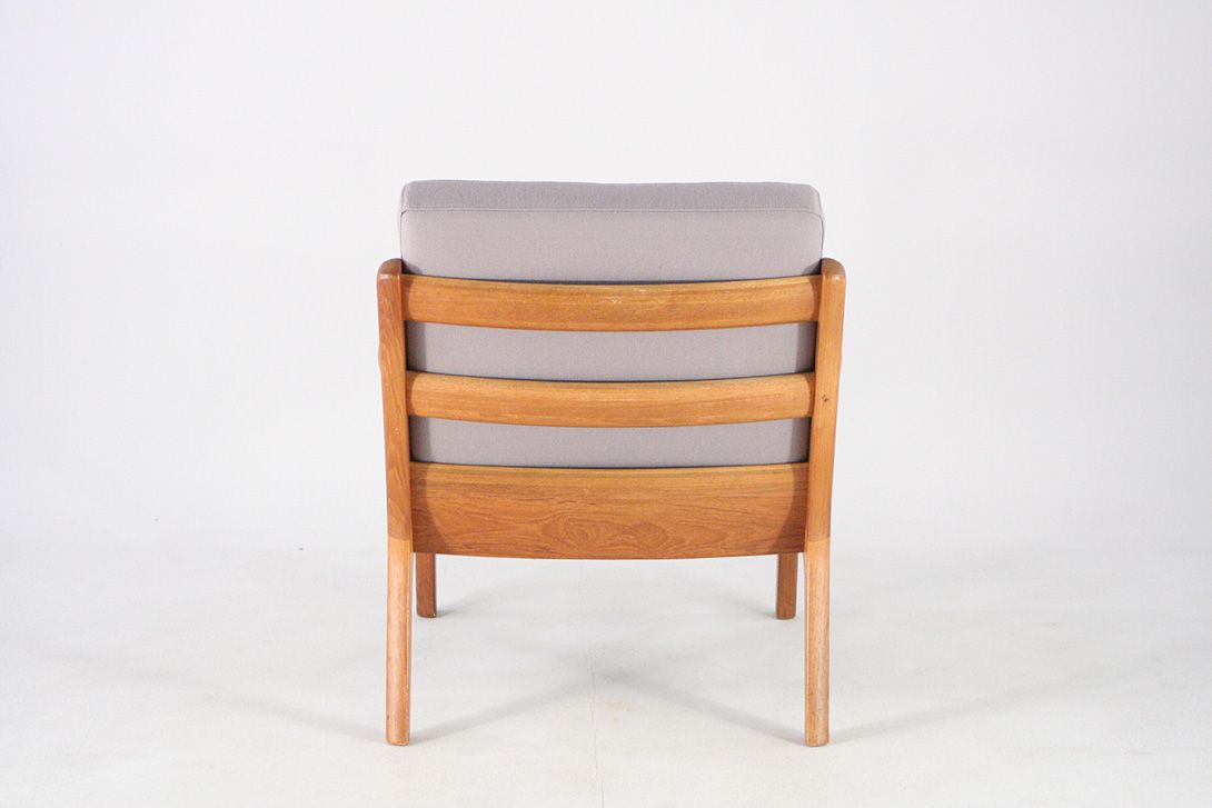Foto Ole Wanscher Senator Armchair with Grey Upholstery 1963