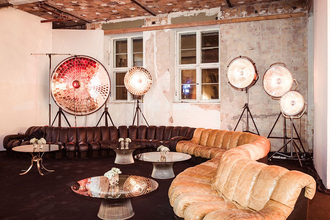 Foto De Sede DS-600 Brown Suede Sofa