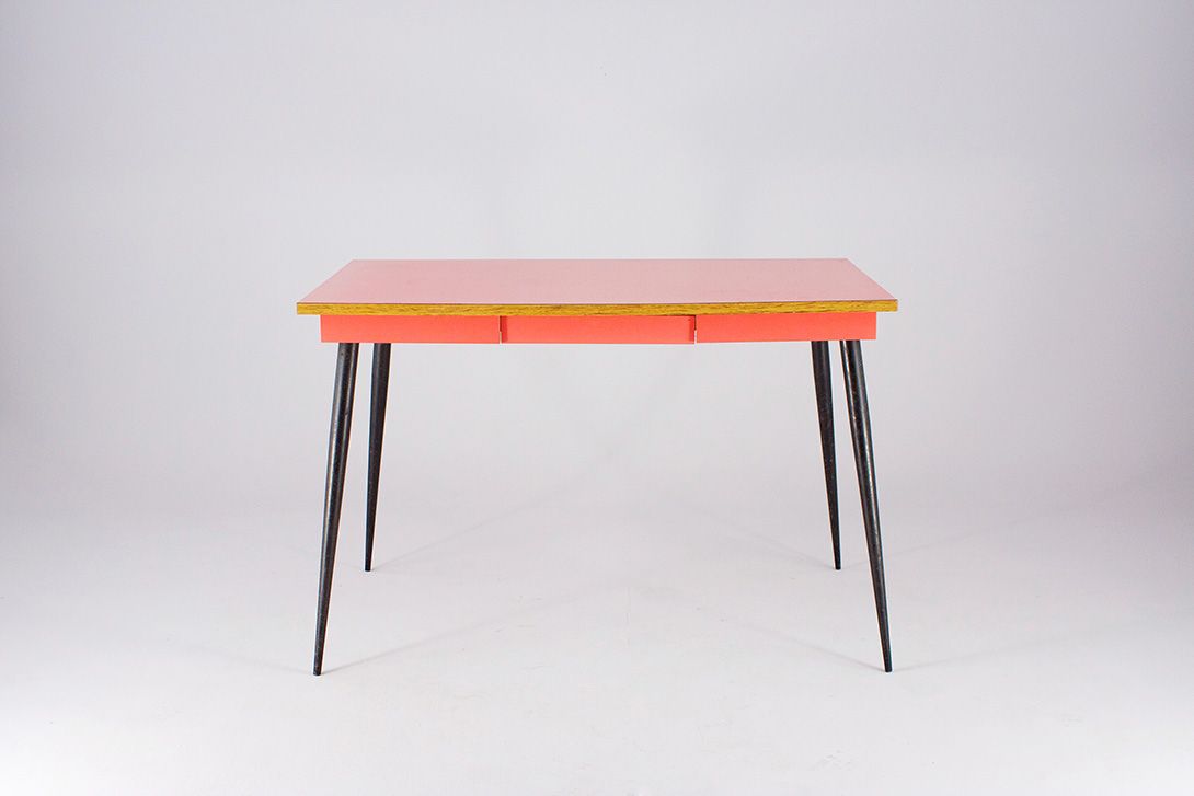 Foto Strawberry Red Kitchen Table Italia 1954 h80x120x70