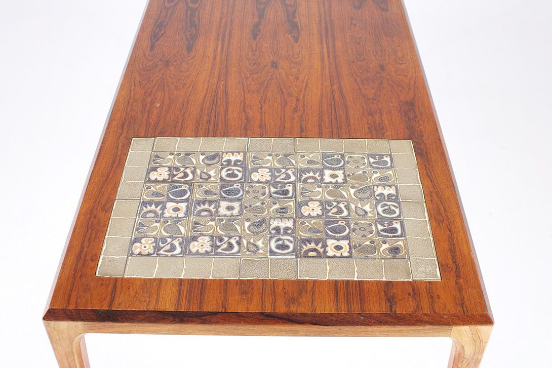 Foto Scandinavian Teak Coffee Table with Inlaid Brass Ornaments 1954 h50x135x60