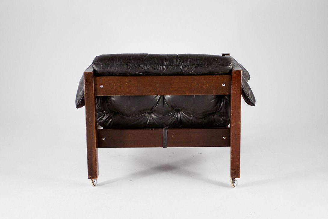 Foto Percival Lafer Armchair on Wheels