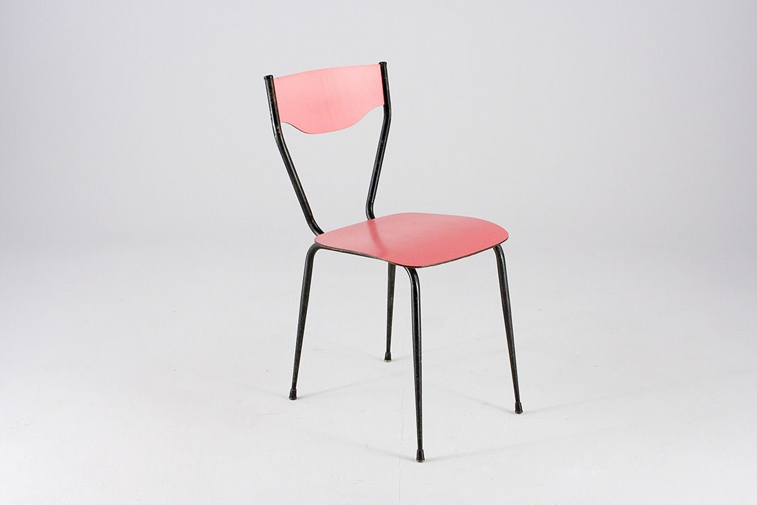 Foto Italian Flamingo Red Kitchen Chair With Shiny Balck Metal Frame 1954