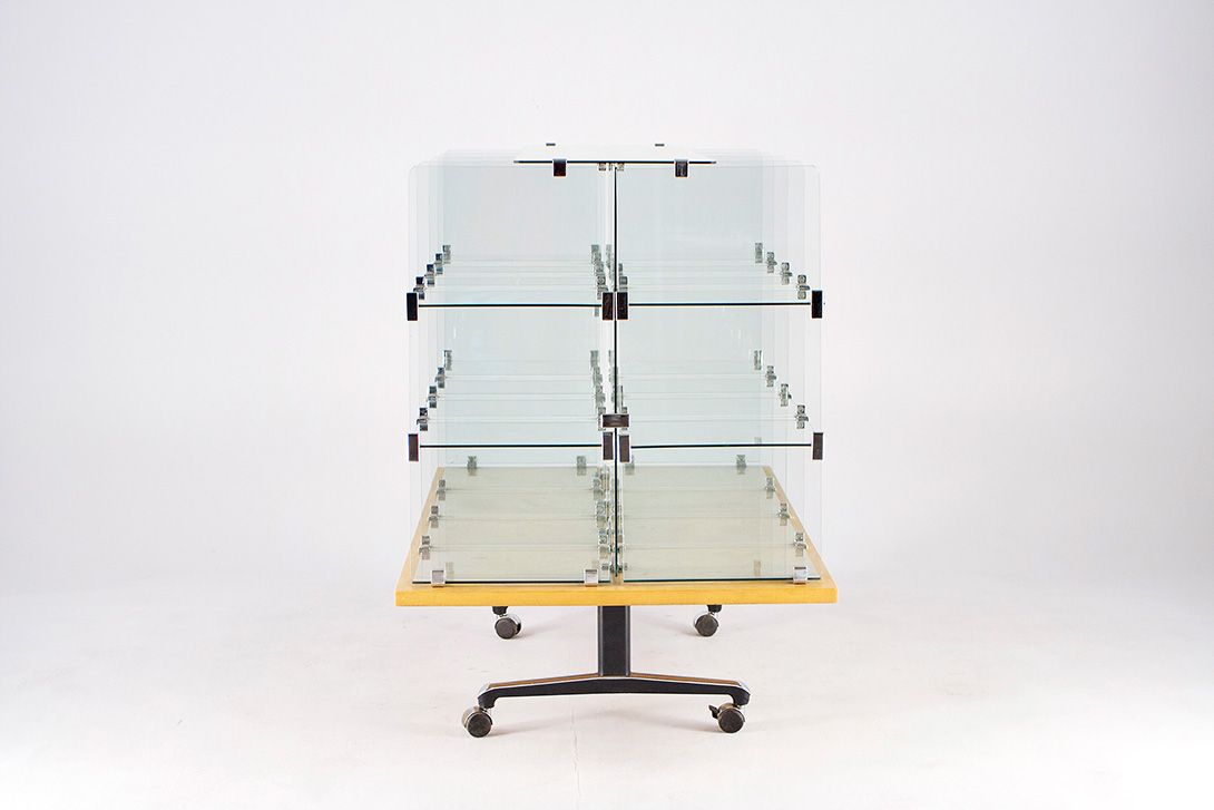 Foto Glass Shelf Matrix 1983 h115x130x80