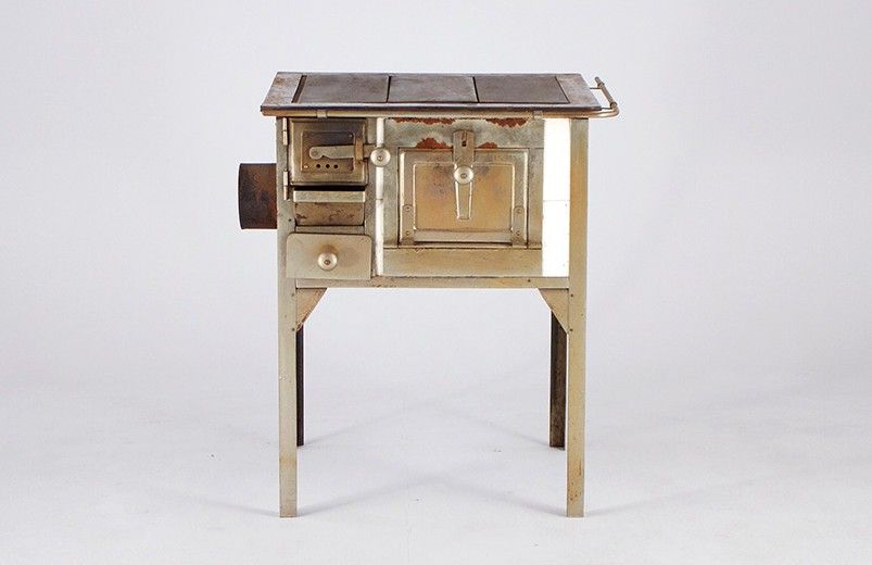 Foto Antique Stove Prague 1900 h75x63x56