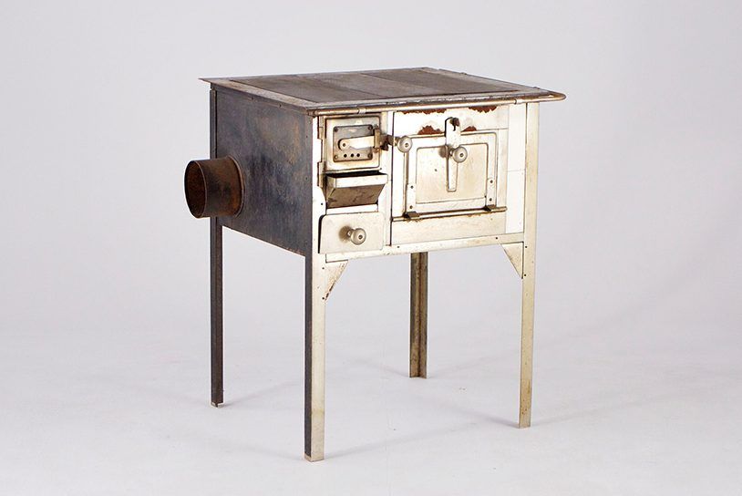 Foto Antique Stove Prague 1900 h75x63x56
