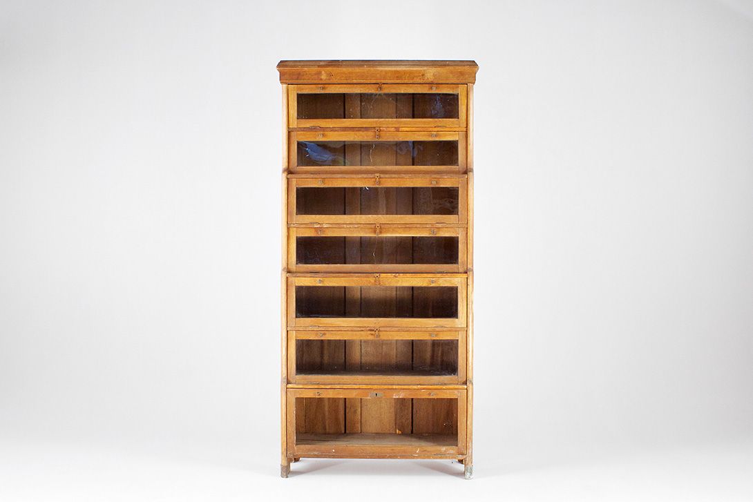 Foto Antique Wooden Bookcase Glass Doors 1892