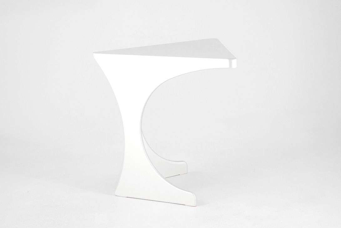 Foto GDR Plastic Console h70x66x74