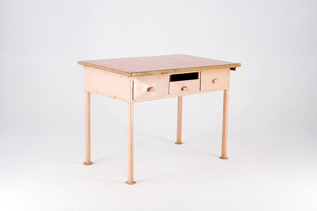 Foto Metal Table Workshop with Lino Surface 1935 h80x70x110