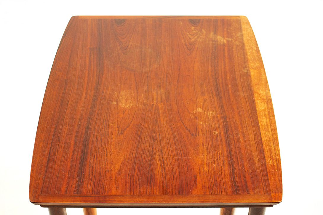 Foto Set of Three Teak Nesting Tables 1968 h52x66x40