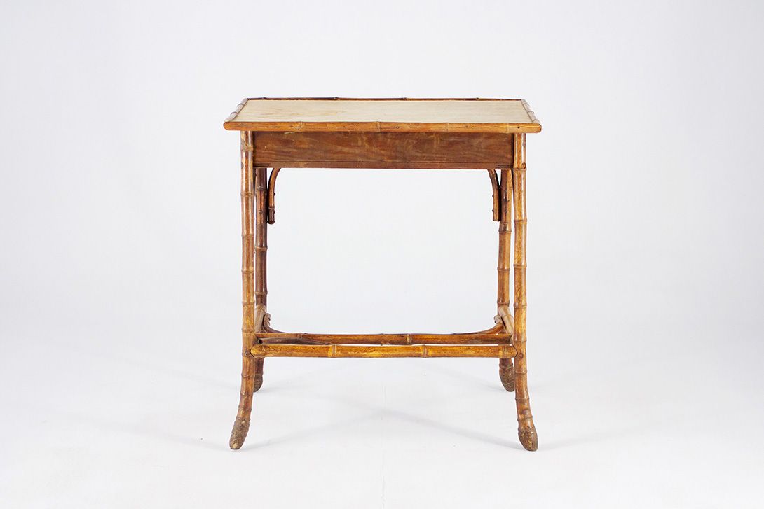 Foto Small Ladies Writing Desk Bamboo 1890 h77x71x47
