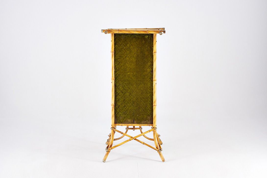 Foto Small Bamboo Cupboard