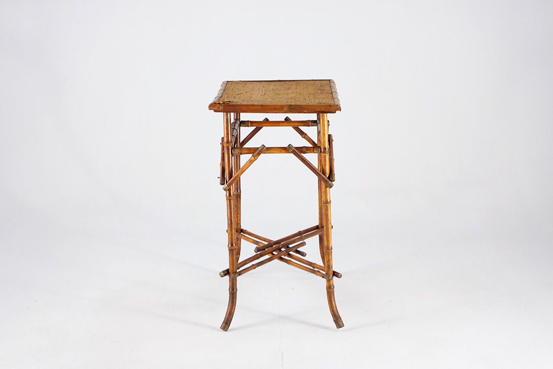 Foto Delicate Bamboo Side Table h72x70x41
