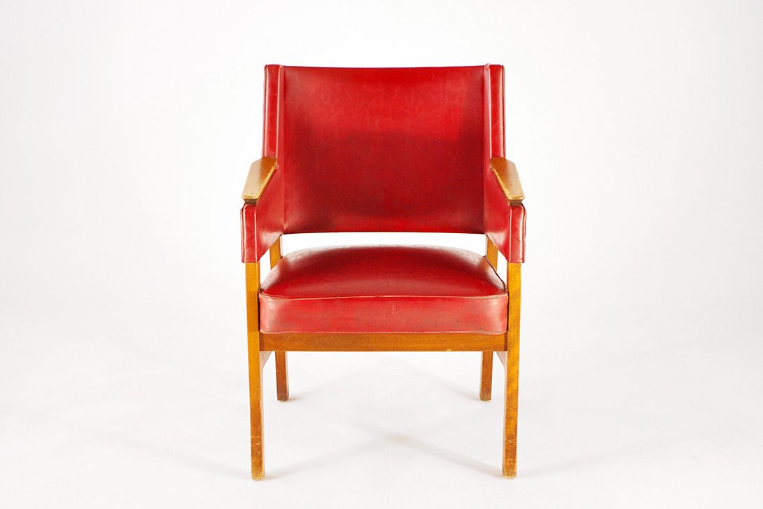 Foto Leather Desk Armchair Red UK 1957