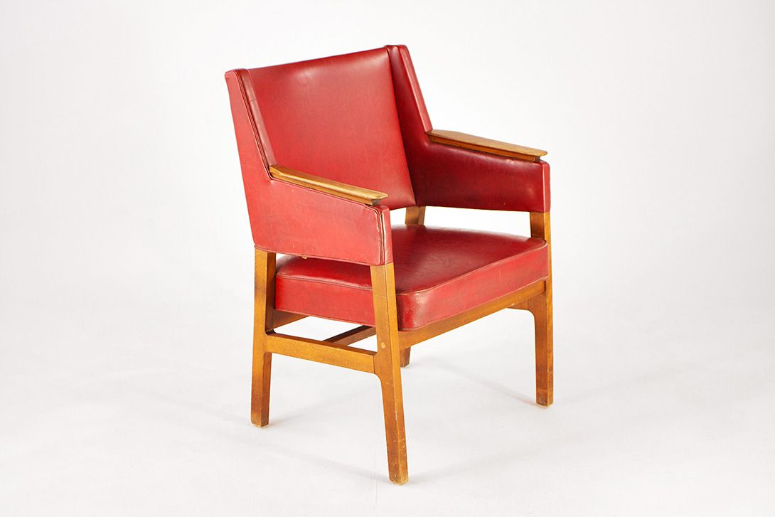 Foto Leather Desk Armchair Red UK 1957