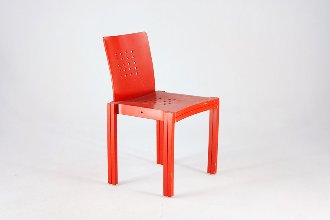 Foto Wooden Chair Memphis California 1982