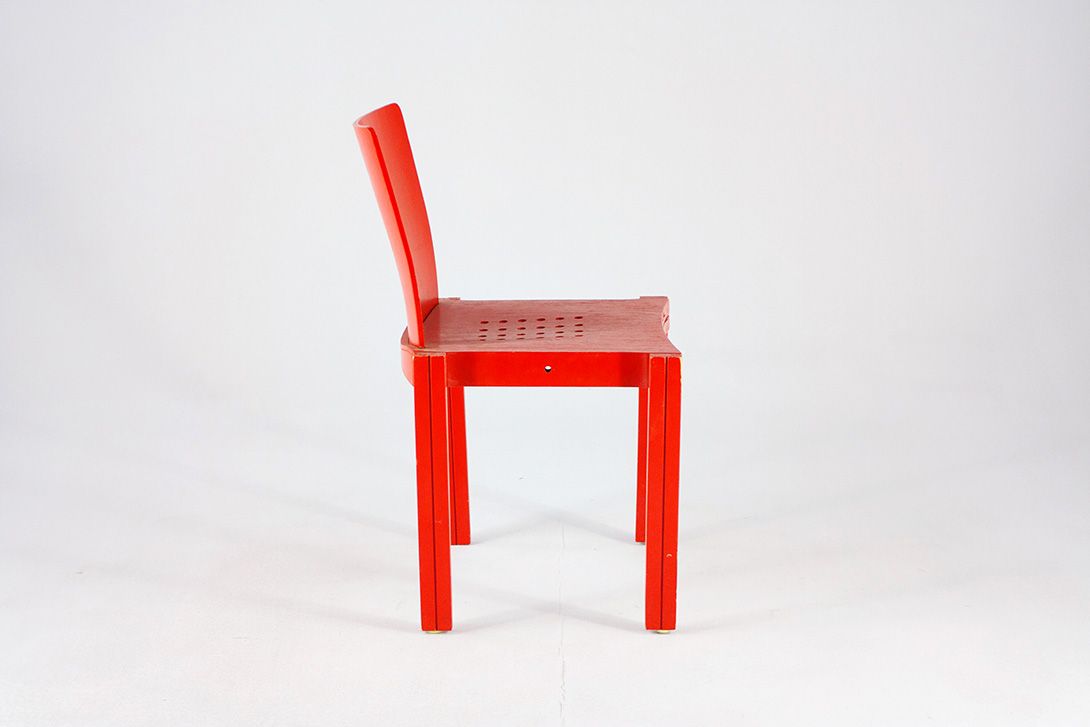Foto Wooden Chair Memphis California 1982