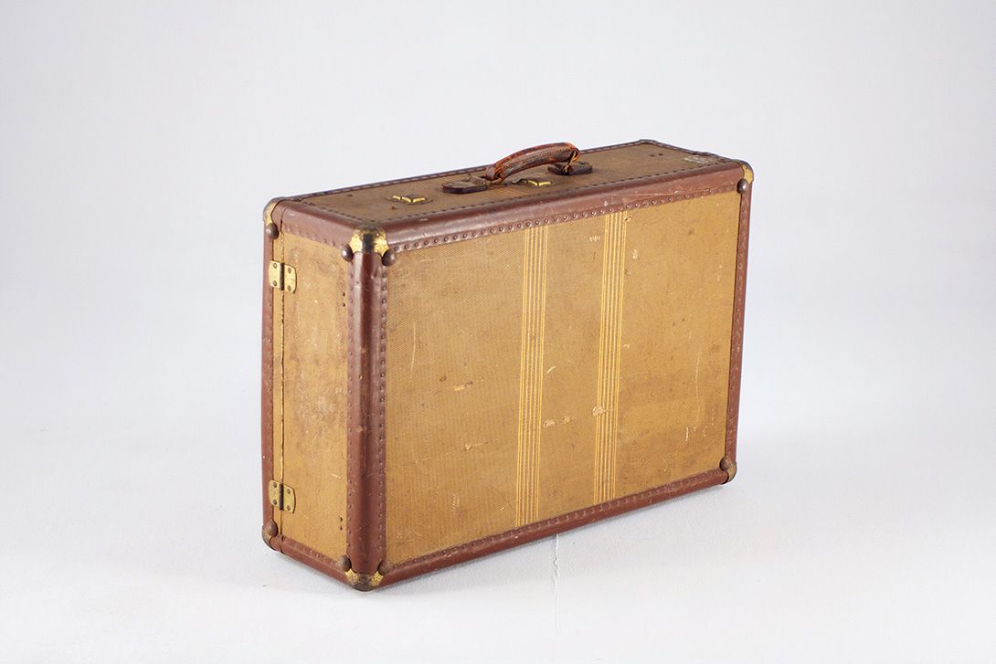 Foto Old Cardboard Suitcase South Germany